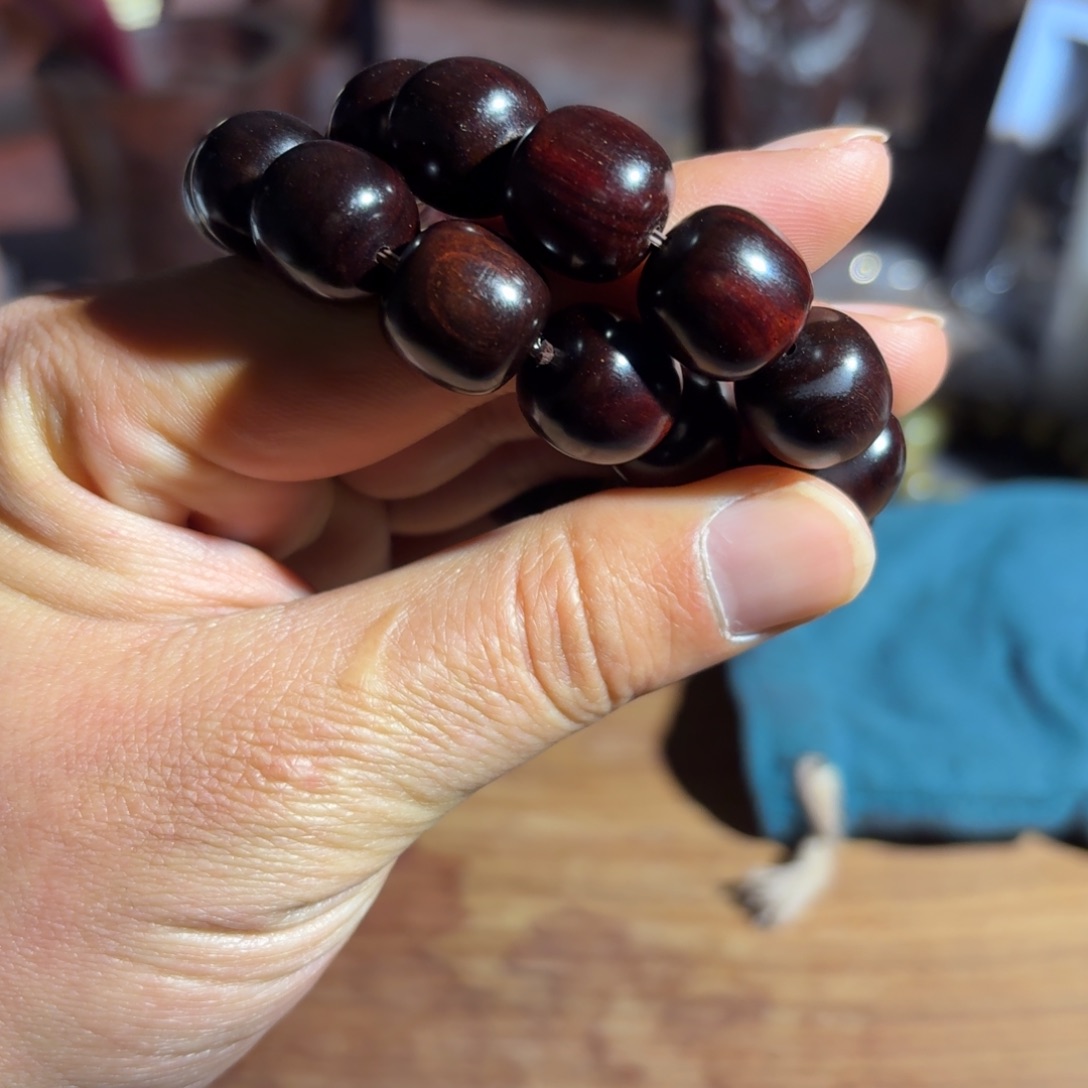 Q***H檀香紫檀（小叶紫檀）15老型6892