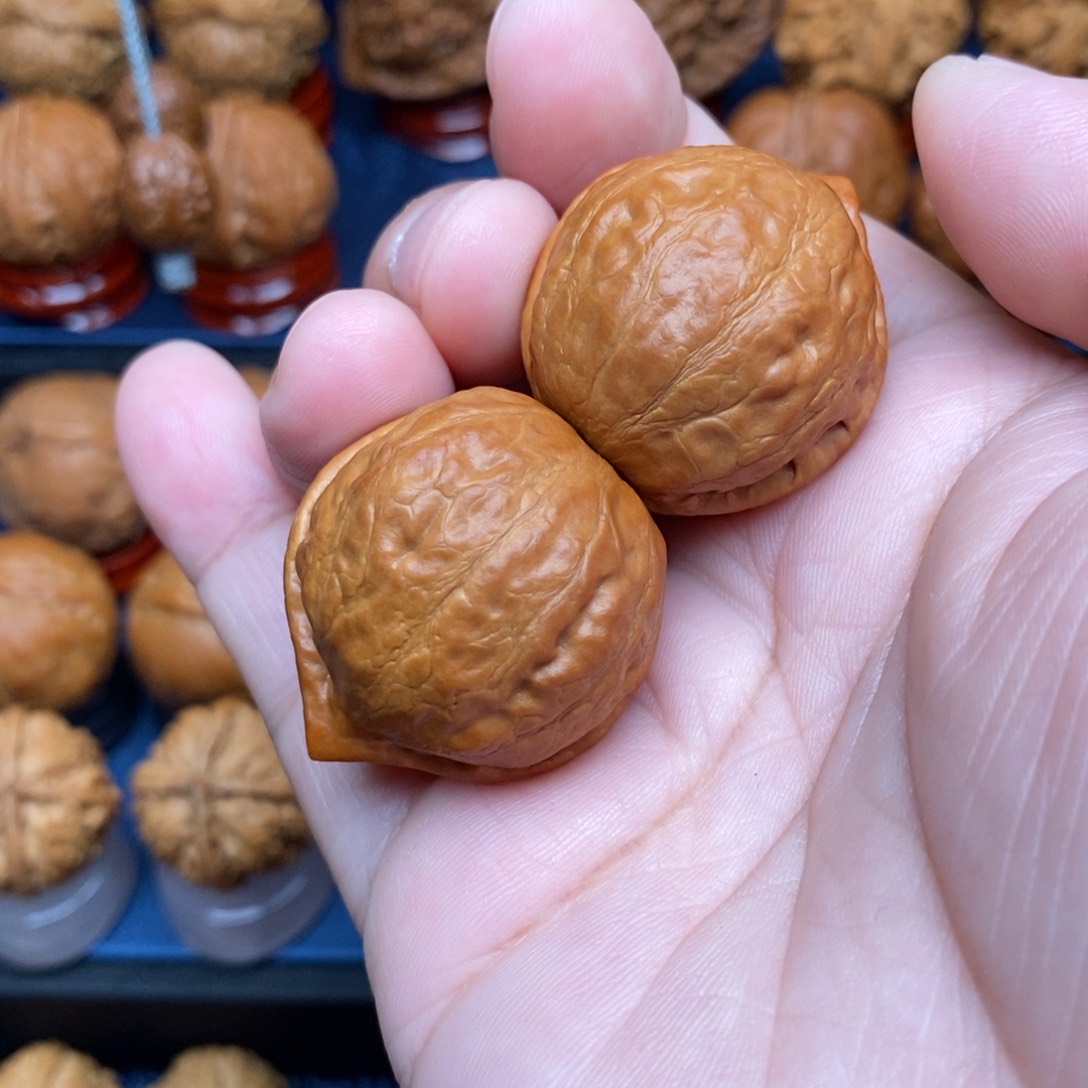 文玩核桃把件君**下手捻