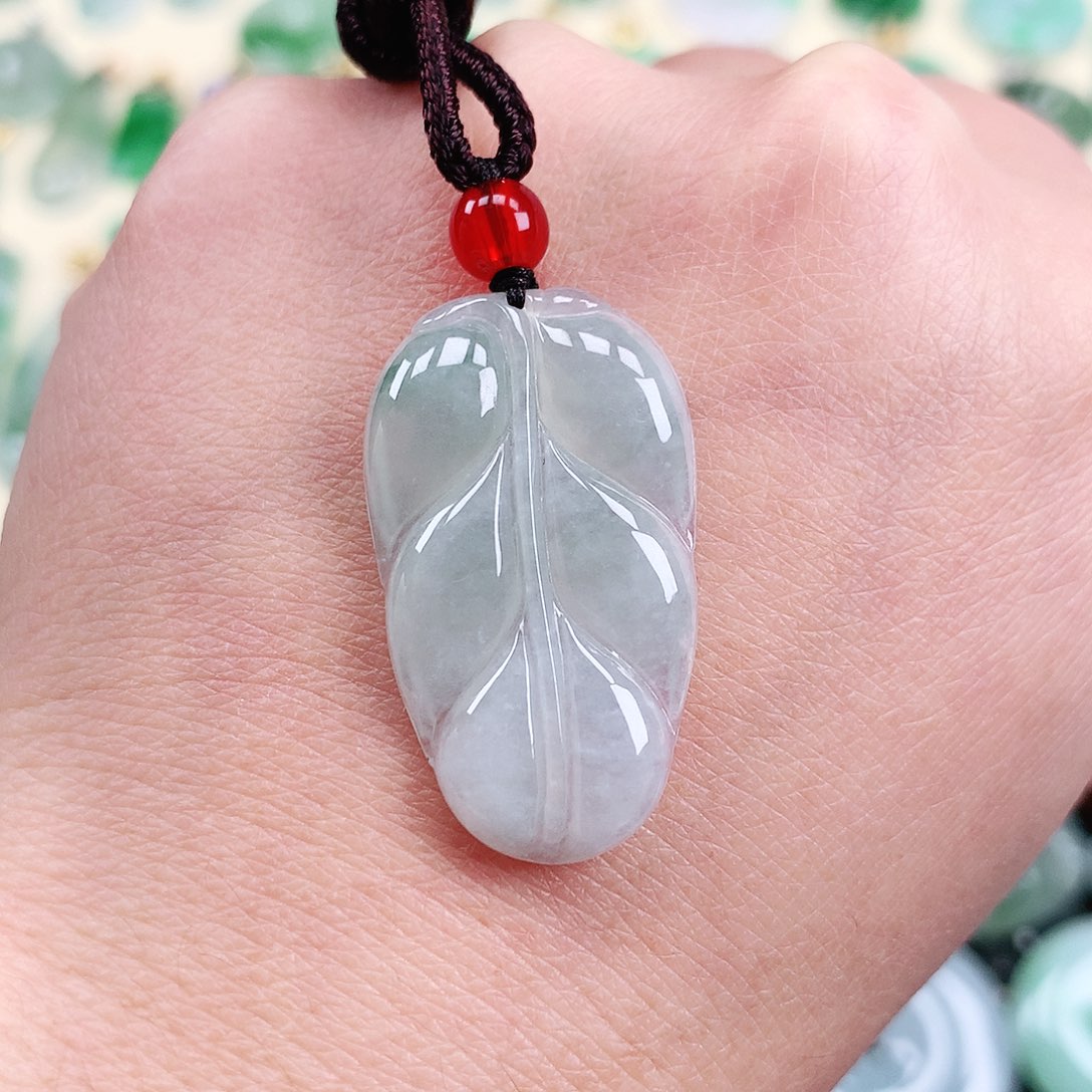 【闪购商品】翡翠颈饰未镶嵌叶子