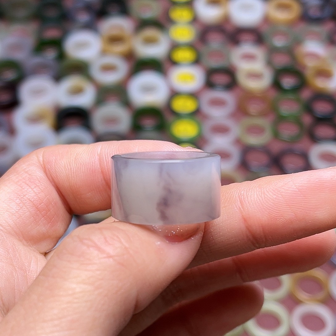 和田玉戒指未镶嵌16内径紫飘花