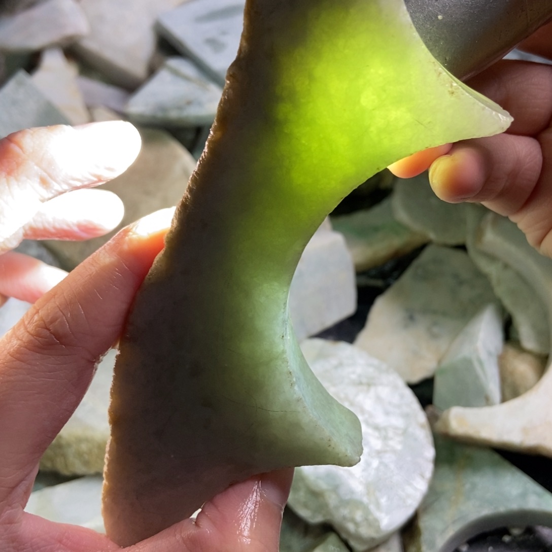 翡翠未镶嵌挂件天然翡翠