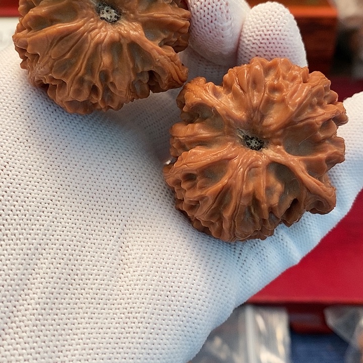 【闪购商品】文玩核桃吊坠小****?苹果