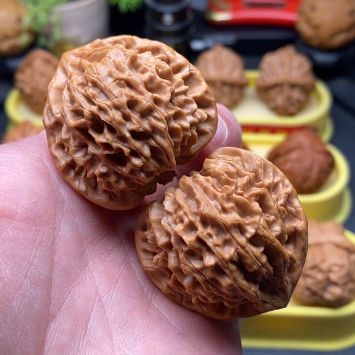 【闪购商品】文玩核桃吊坠凹底龙门涧