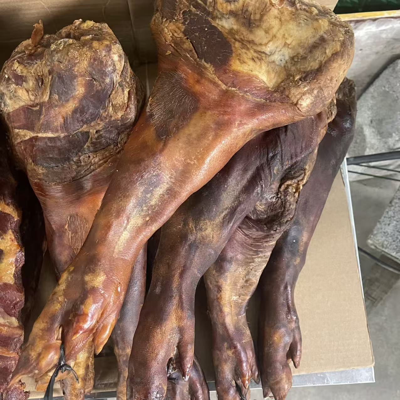  神农架高山柴火烟熏腊肉 猪蹄【阿凯代卖】