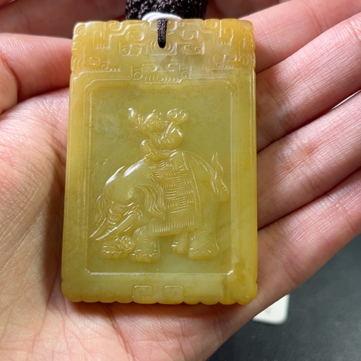和田玉挂件未镶嵌不***风