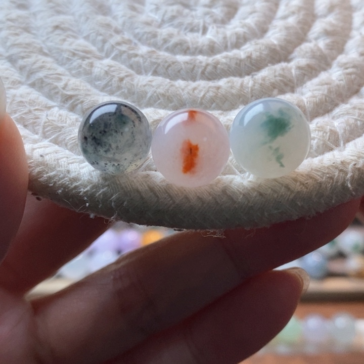 未镶嵌定制翡翠中**股圆珠3颗卡12左右 买断不退换