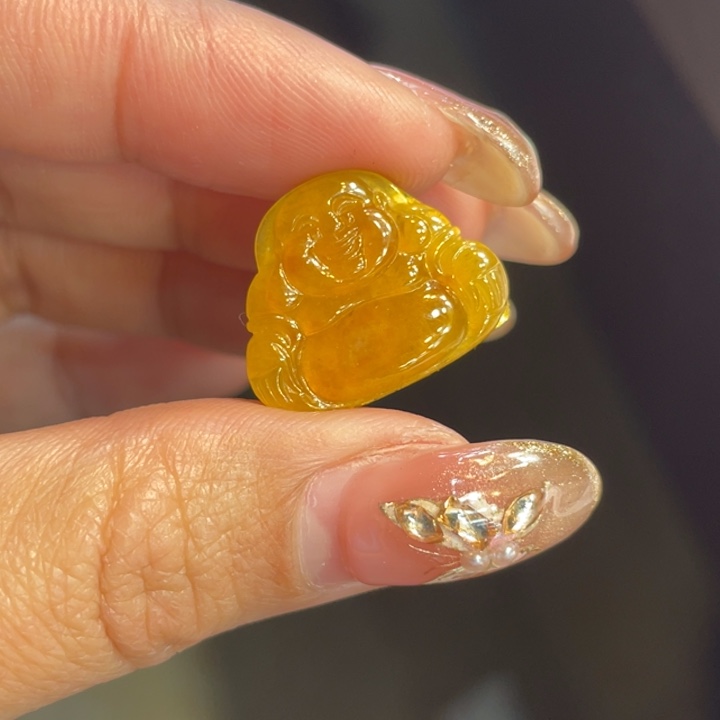 翡翠颈饰未镶嵌佛公