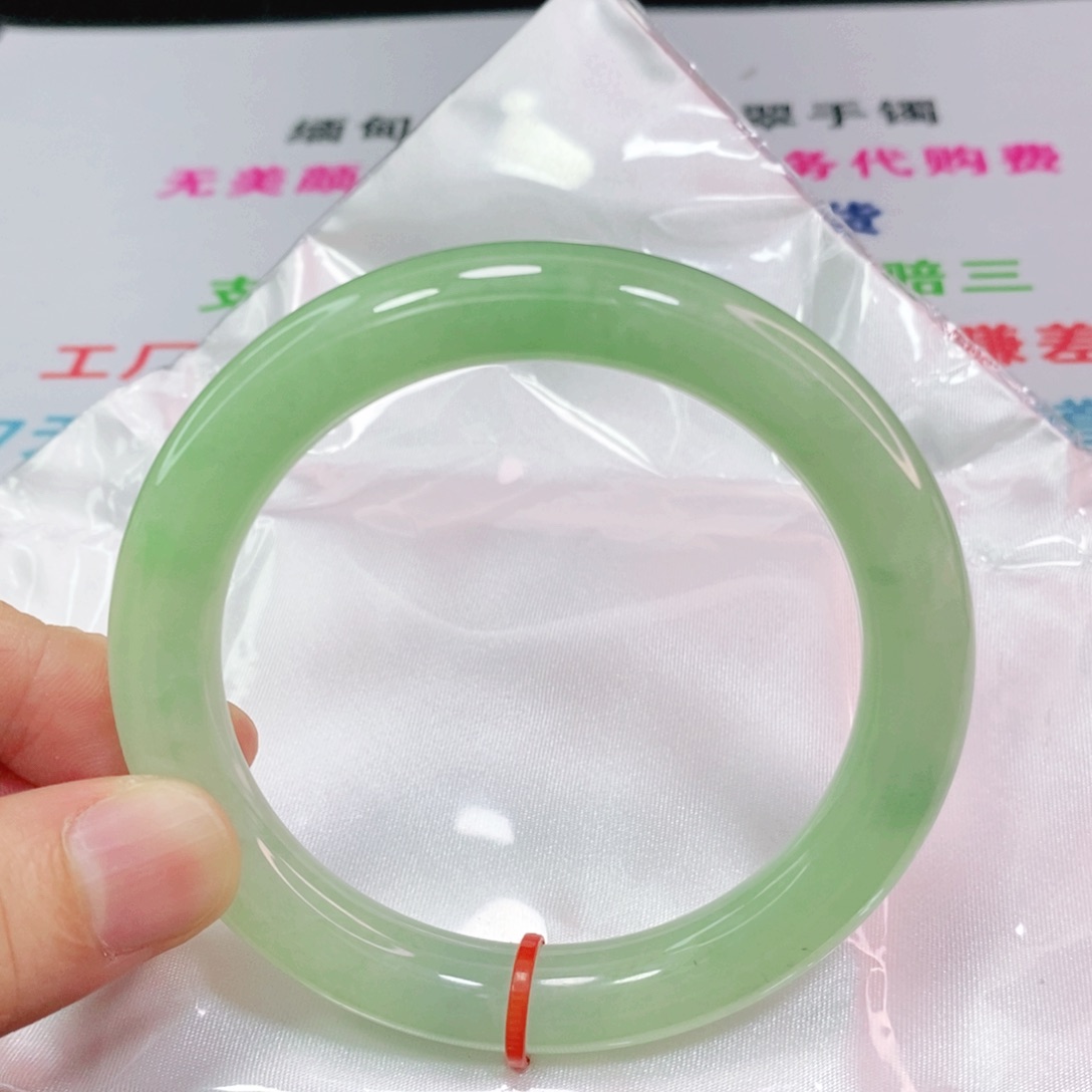 翡翠手镯未镶嵌58-60圈口圆条