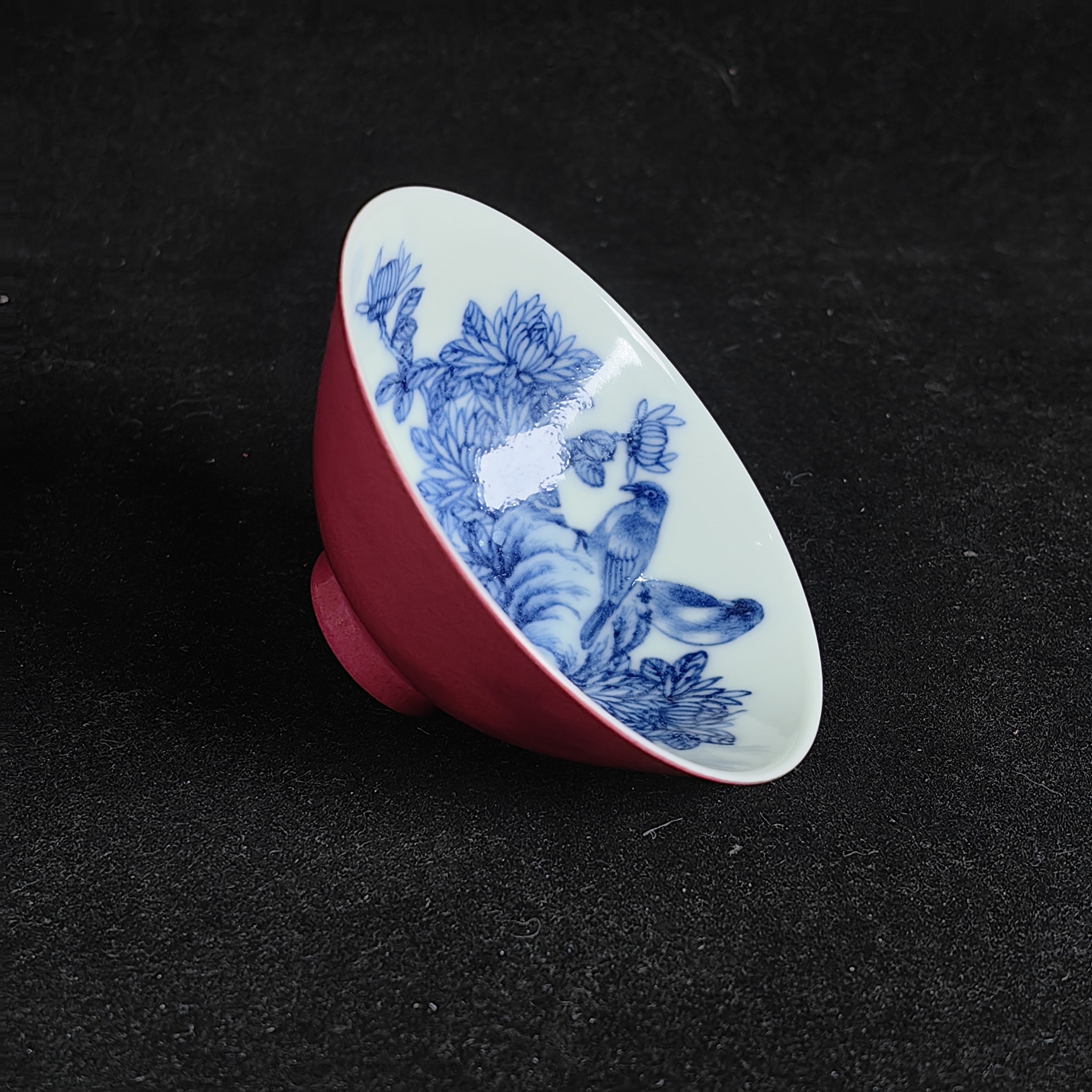 内青花花鸟纹外胭脂红釉斗笠杯