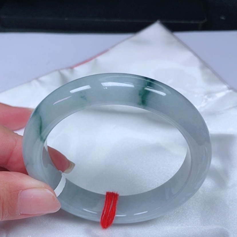 【闪购商品】翡翠手镯未镶嵌，