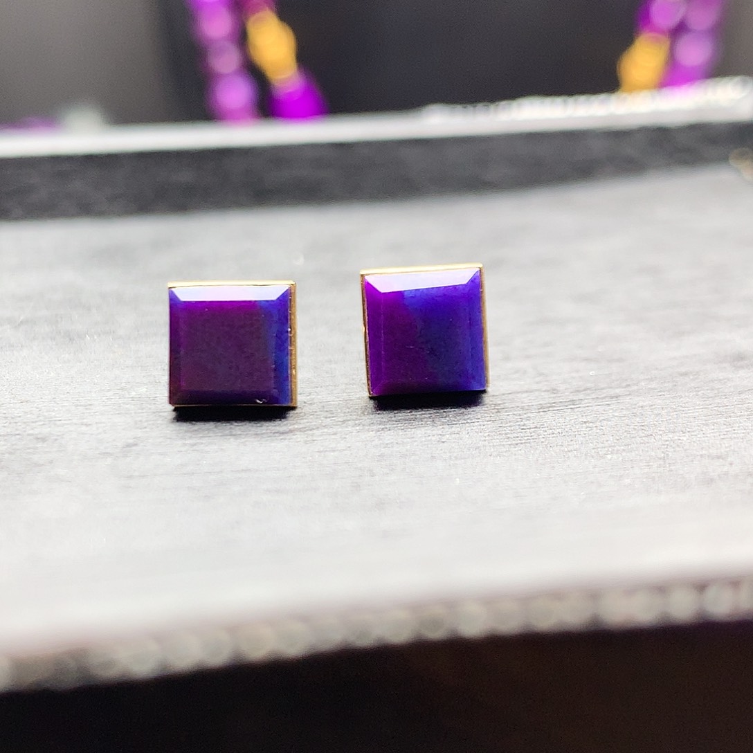 苏纪石（舒俱来）18K金镶嵌耳钉