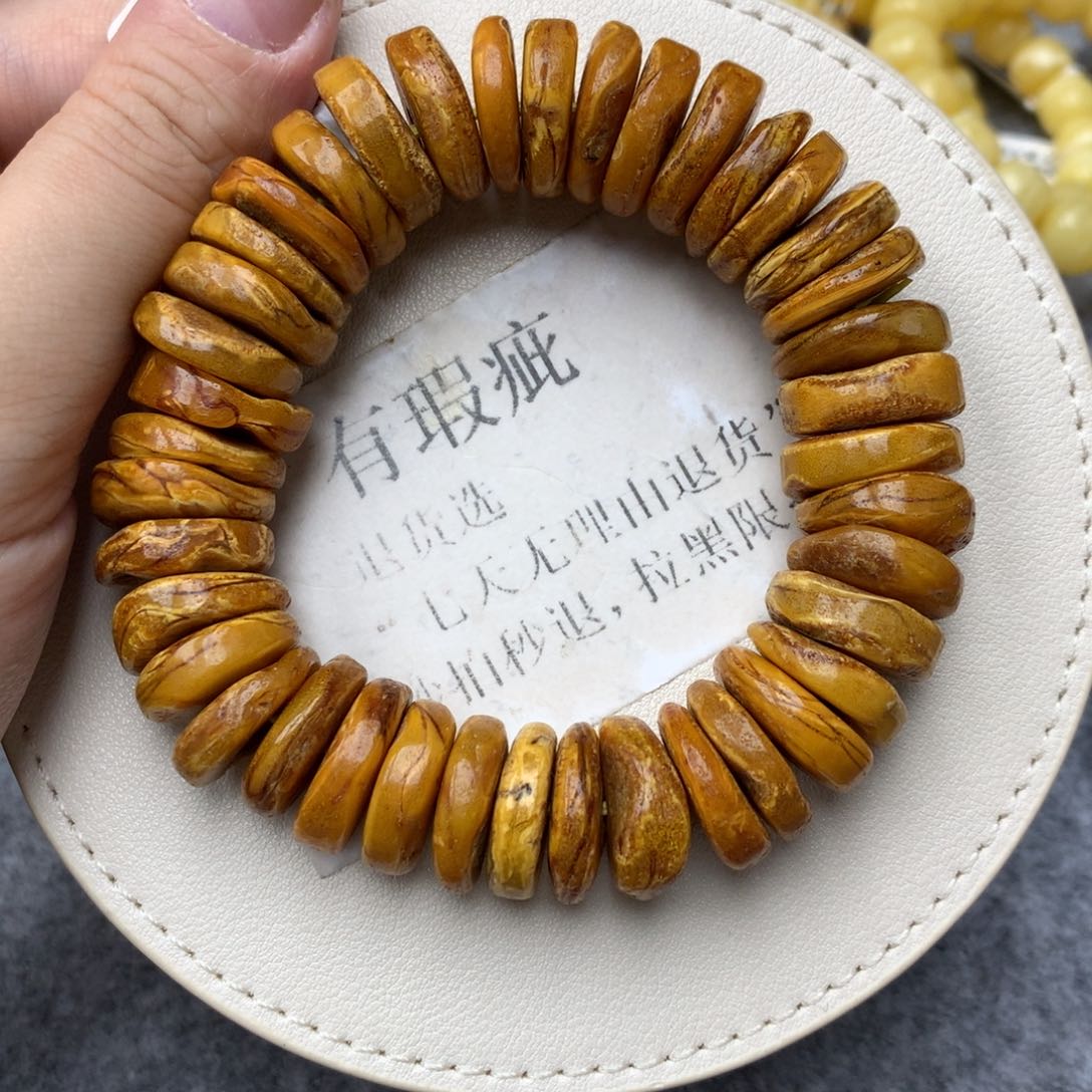 琥珀未镶嵌珠宝奇石15