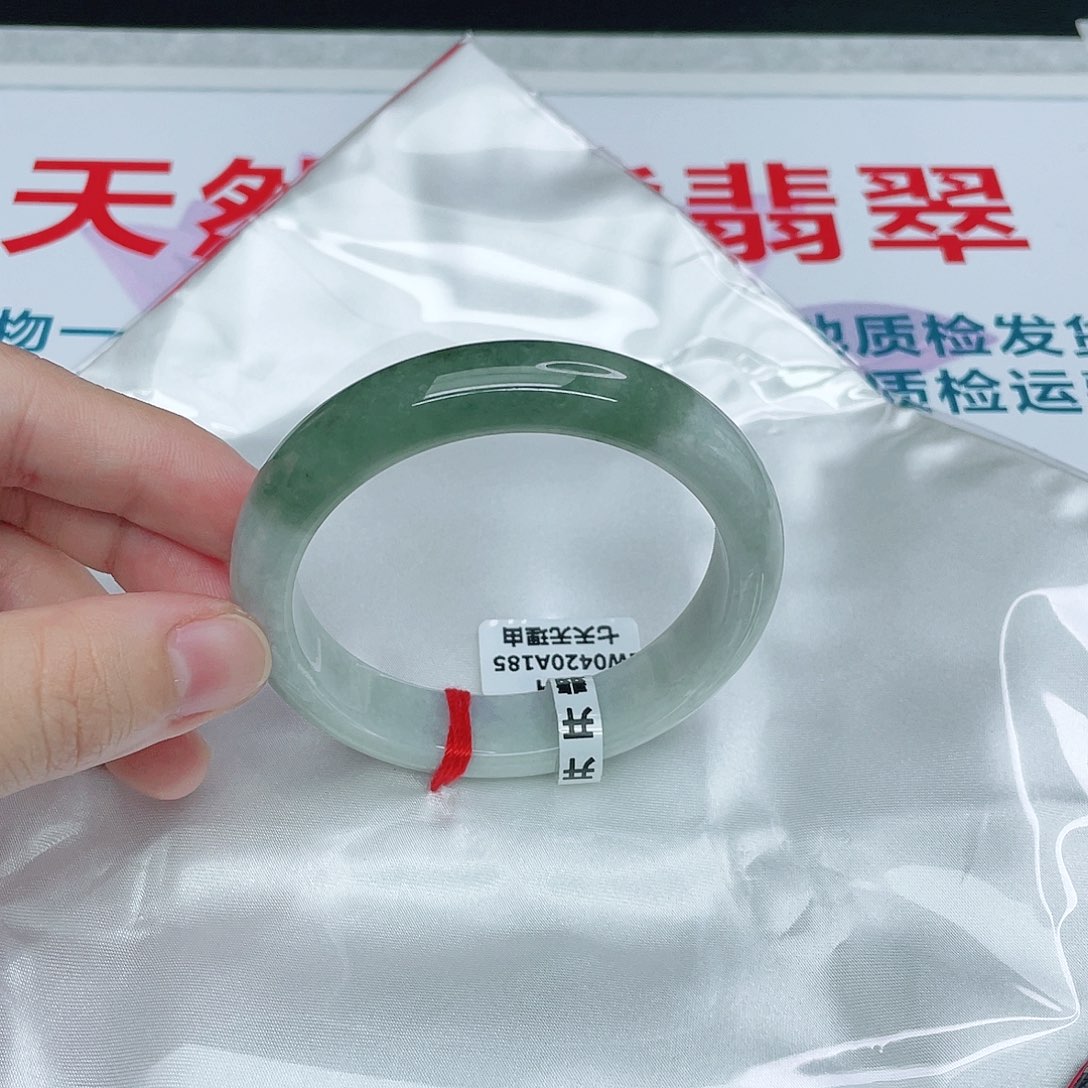 翡翠手镯未镶嵌正55.7 纯天然A货翡翠