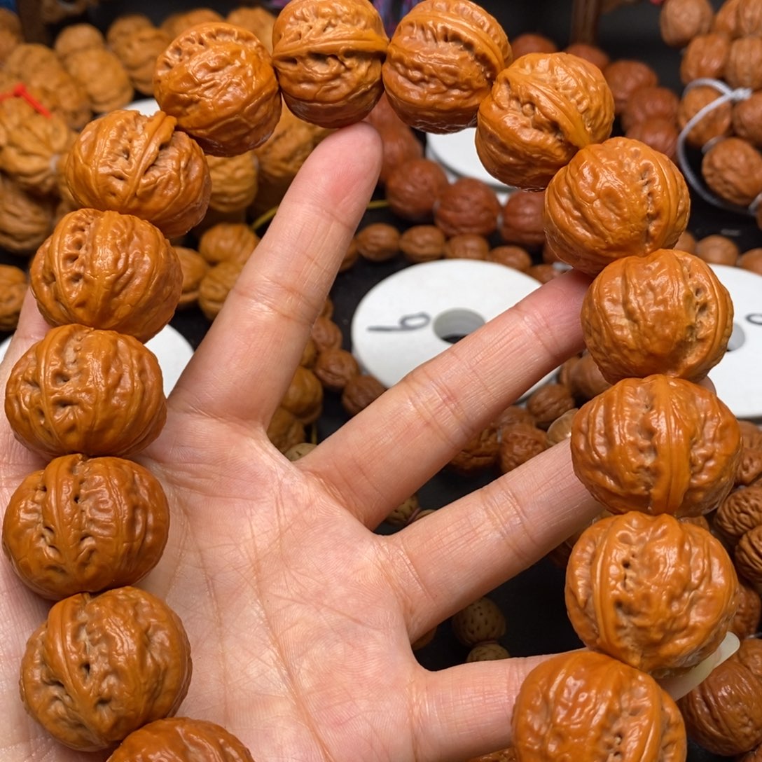 桃核手串肉筋包子