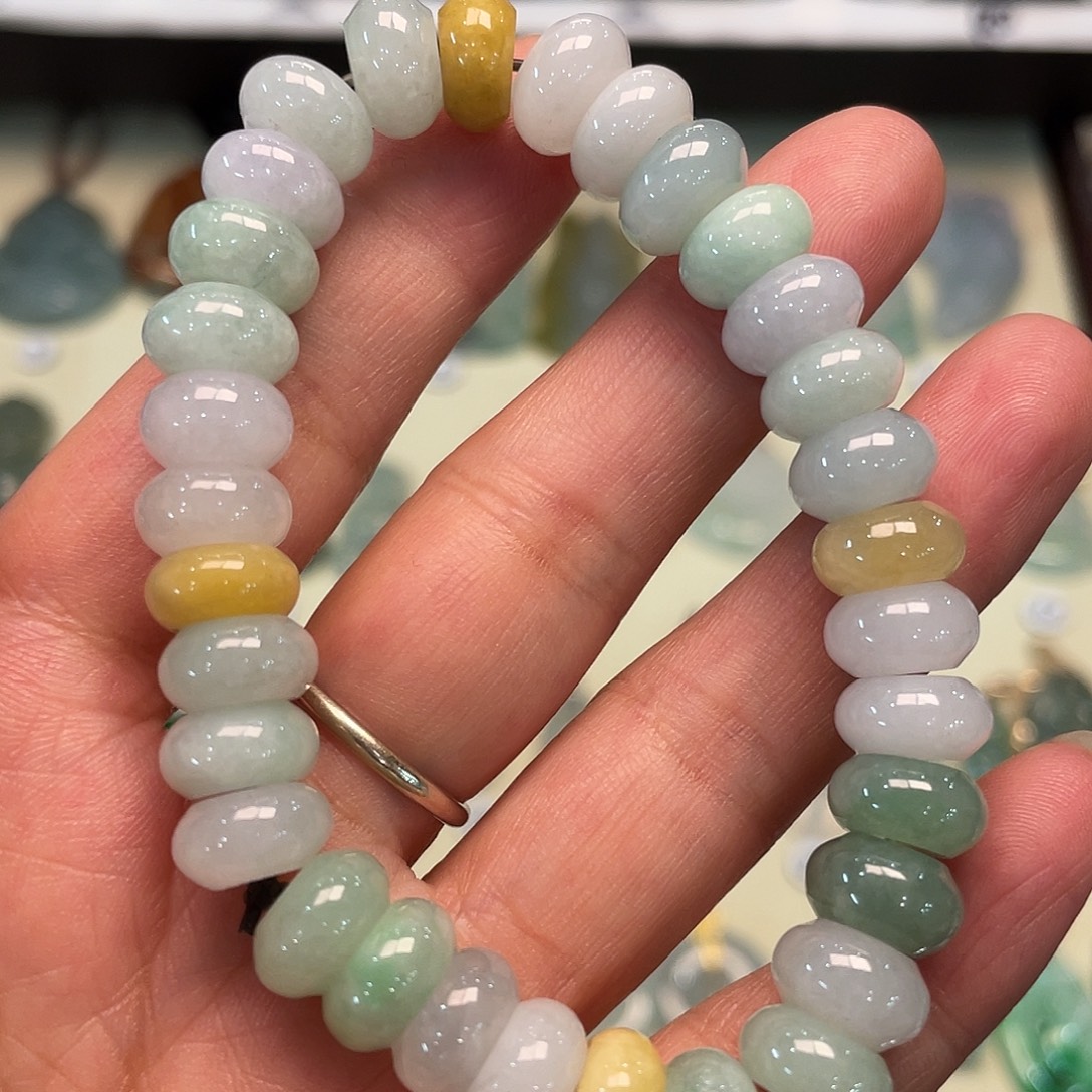 l***n翡翠未镶嵌颈饰天然翡翠