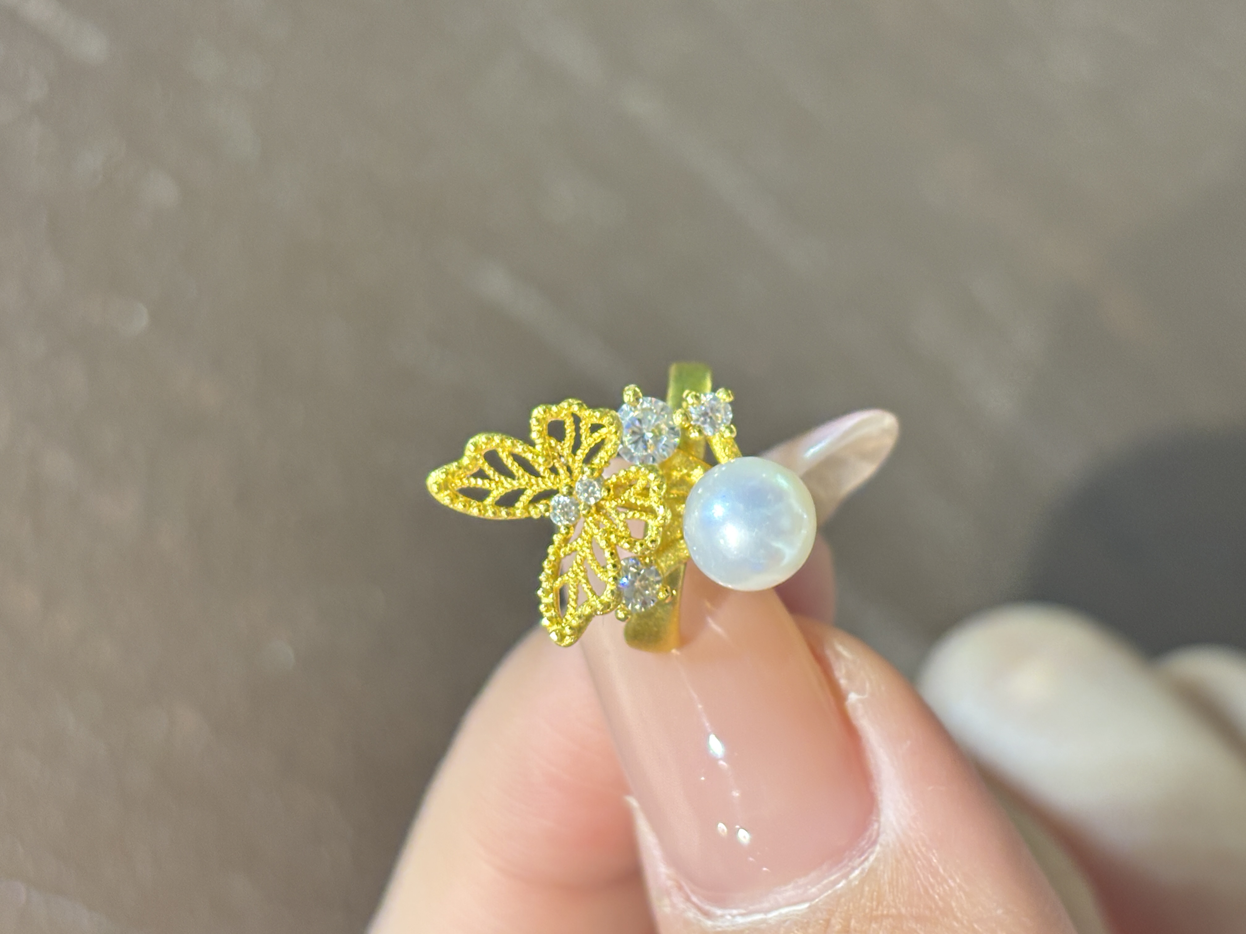 鳳喆錾刻镂空花丝工艺设计师款蝴蝶结婚嫁国风耳骨夹足金999
