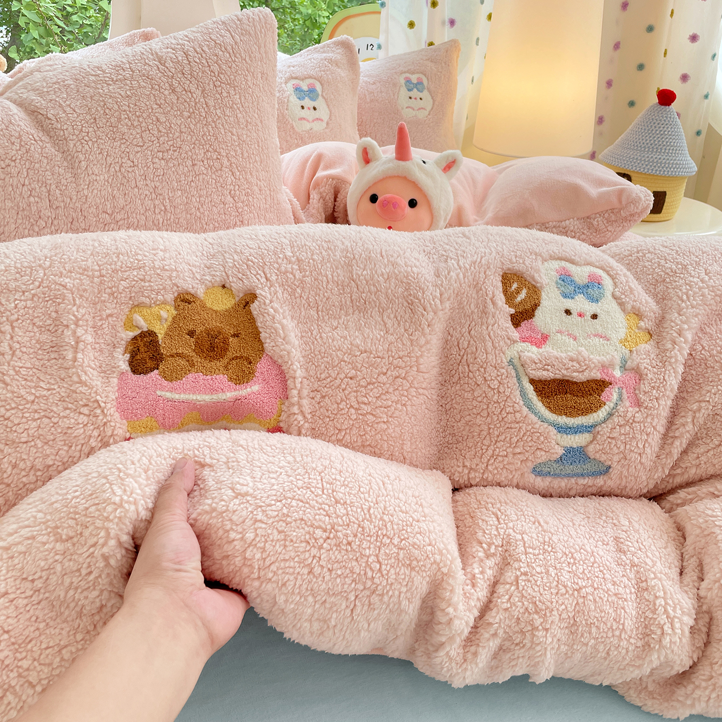  卡通泰迪绒毛巾绣床上四件套加厚牛奶绒学生宿舍三件套保暖防寒