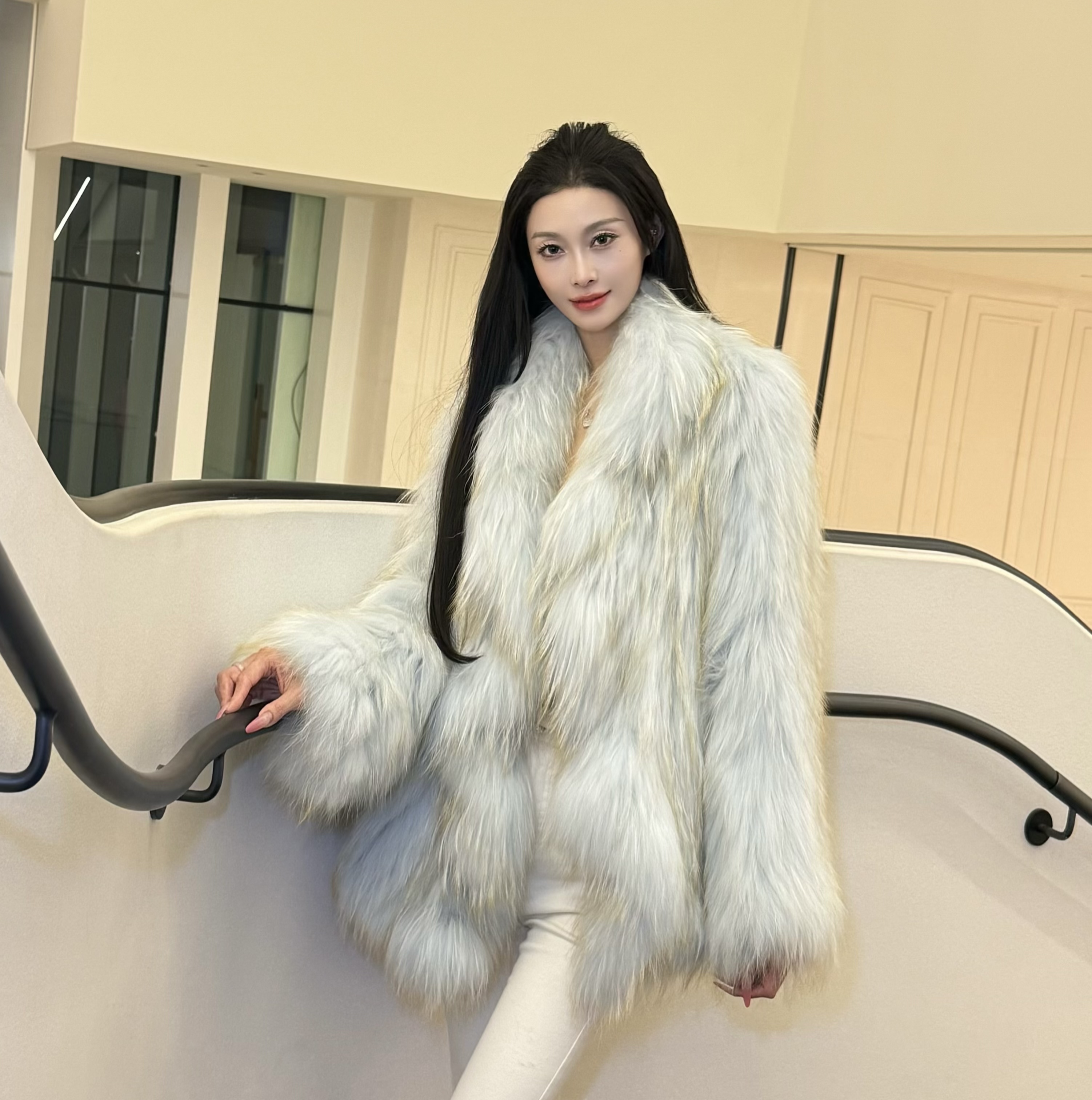 日落甜酒•美洲貉荷叶边领编织工艺气质皮草女士冬季外套