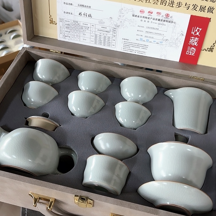 孤品茶具套装等。       