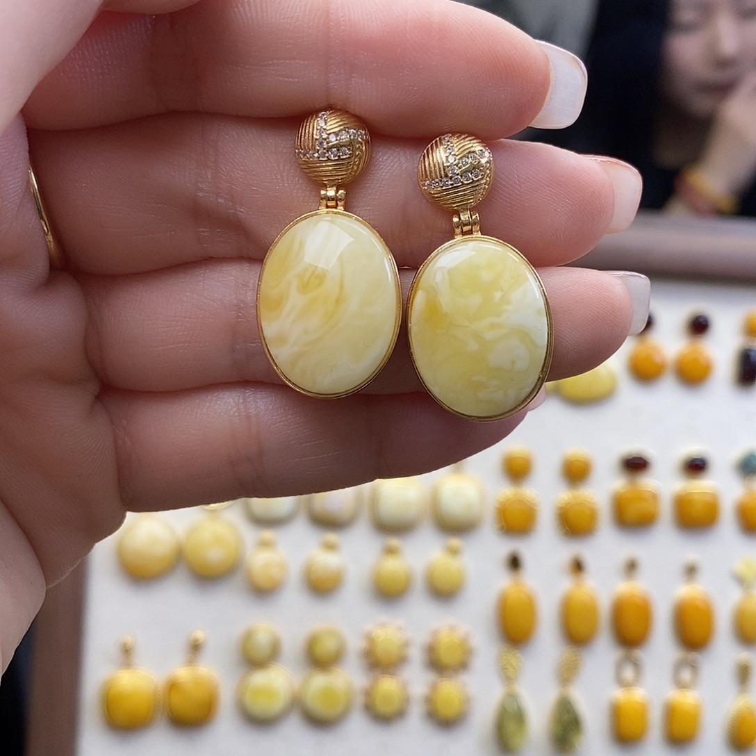琥珀未镶嵌裸石成品
