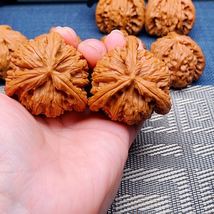 信***游吊坠文玩核桃三棱