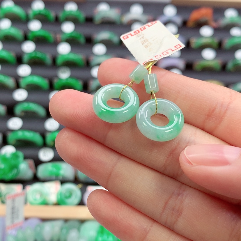 【闪购商品】未镶嵌戒指翡翠甜甜圈一对