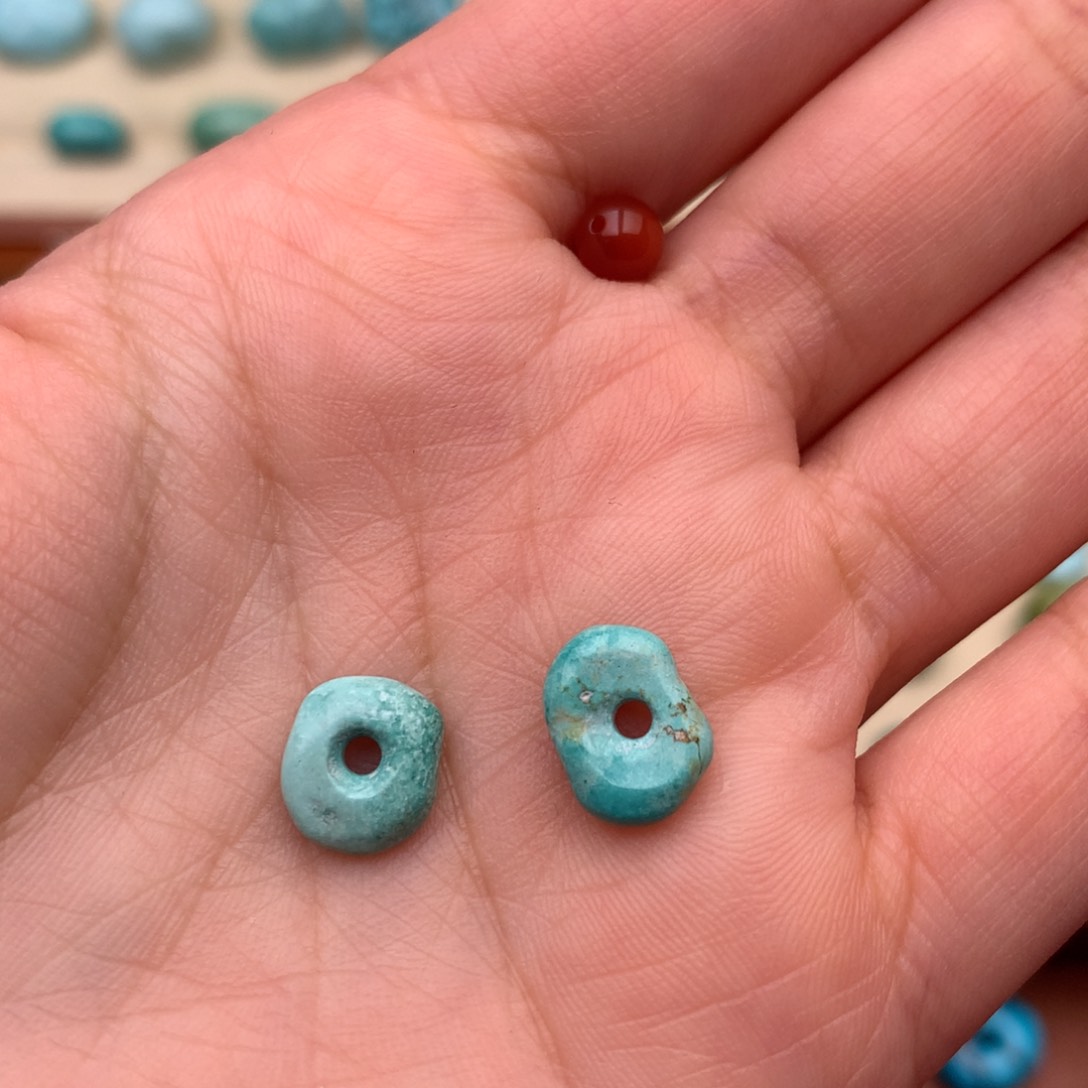 南红玛瑙配饰未镶嵌