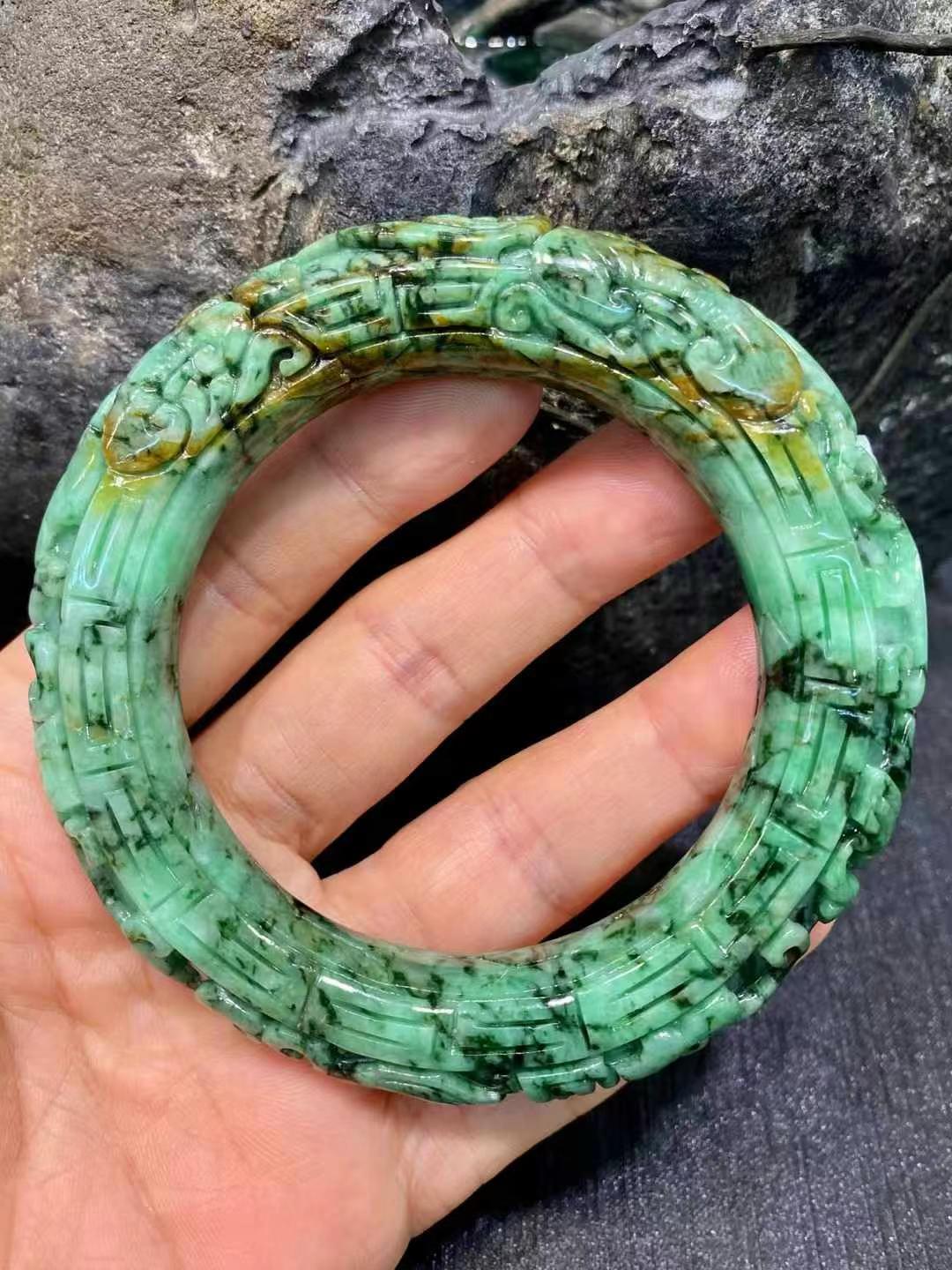 黄加绿翡翠如意手镯