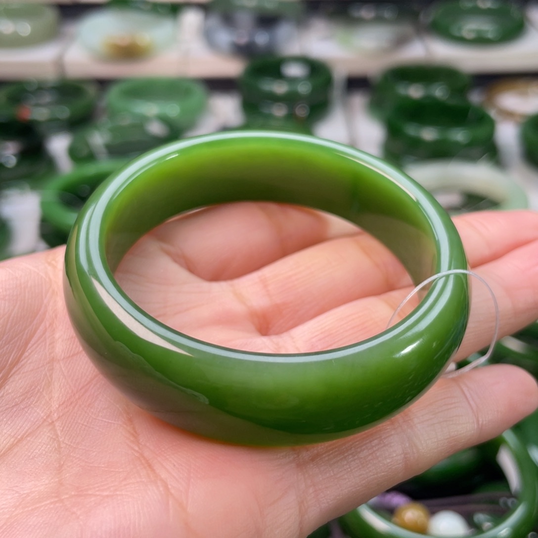 和田玉（碧玉）手镯未镶嵌