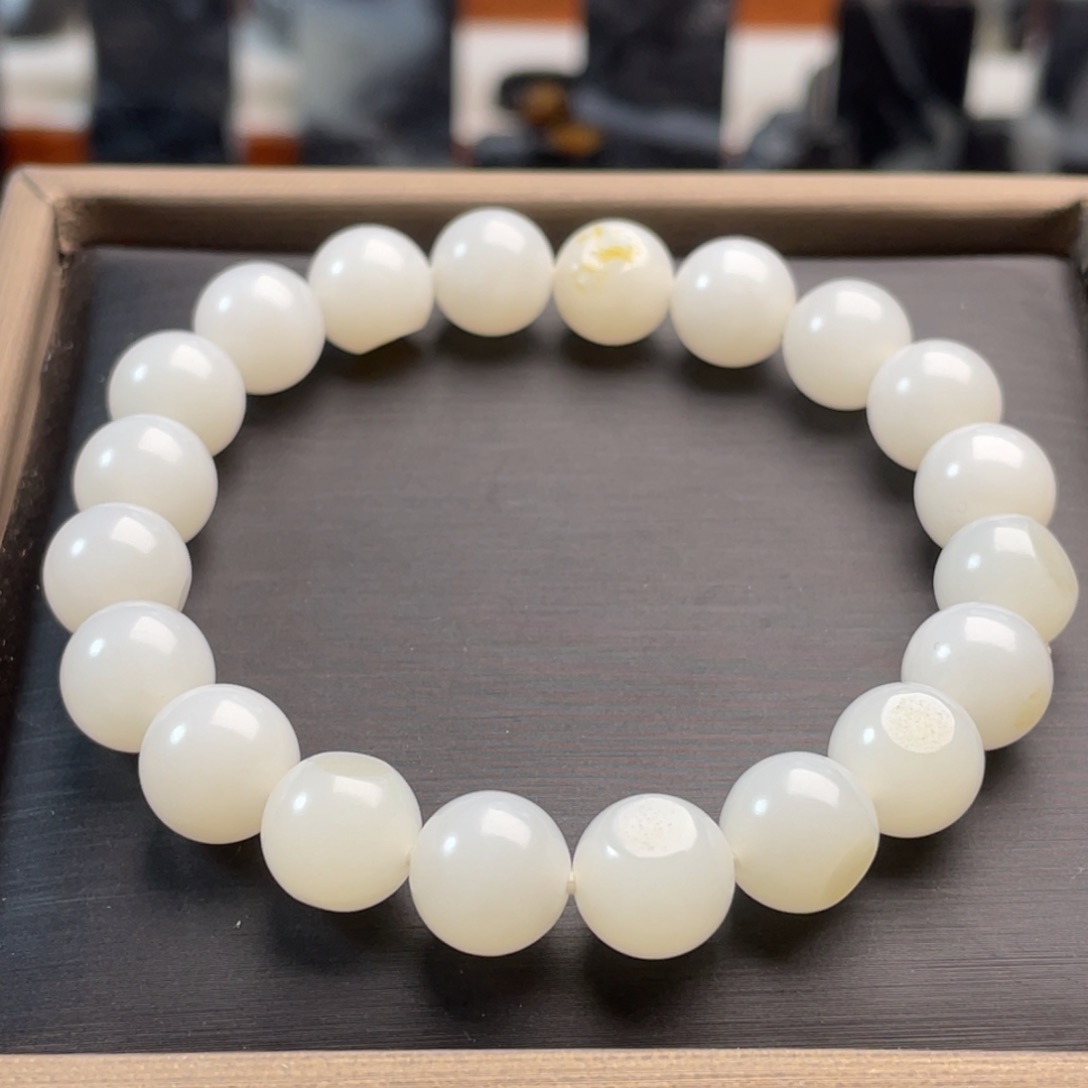 和田玉手串未镶嵌