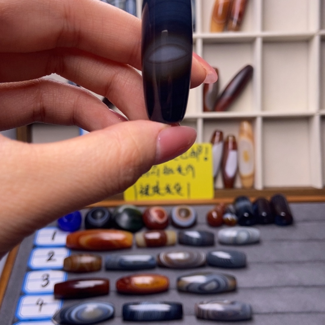 巨***坊玛瑙/玉髓合金颈饰