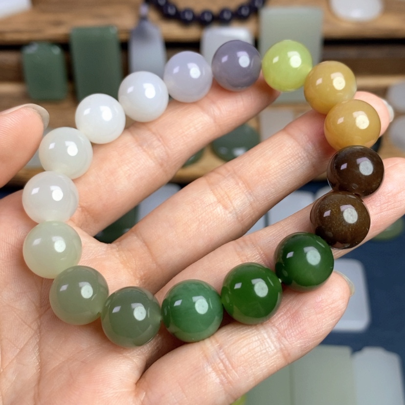 【闪购商品】和田玉未镶嵌颈饰爱****?