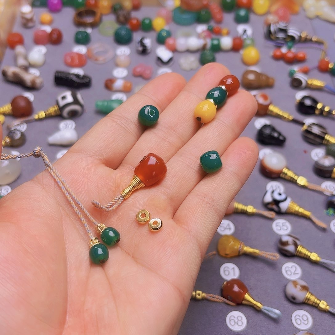 玛瑙/玉髓隔珠未镶嵌哪*，