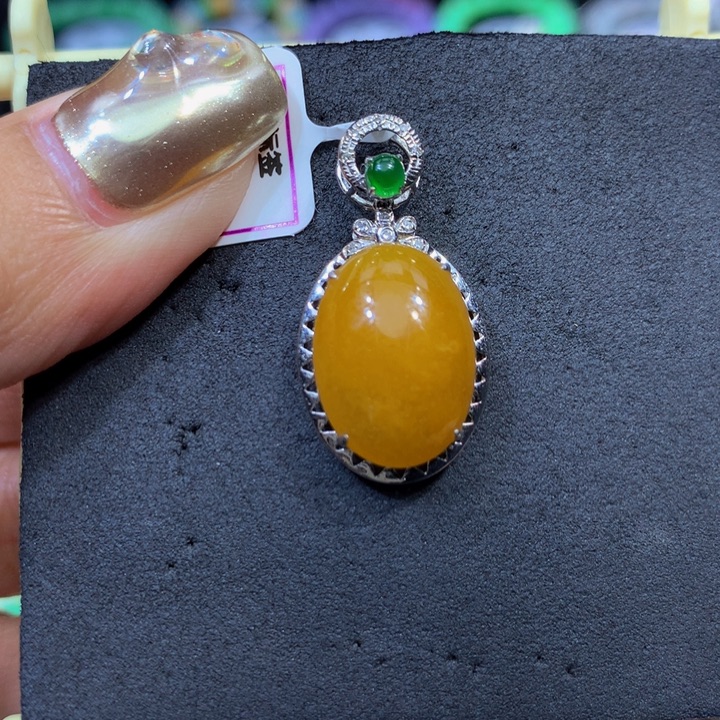 翡翠18K金镶嵌手链翡翠