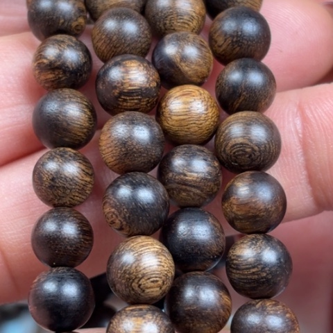 沉香手串山**逢富森红土瘤疤