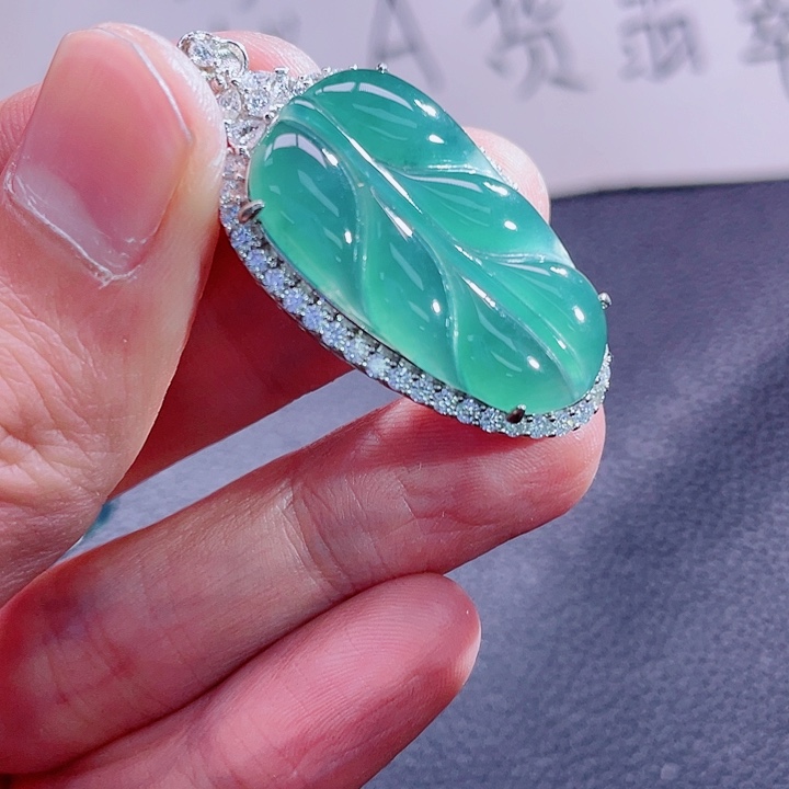 翡翠颈饰未镶嵌99999999