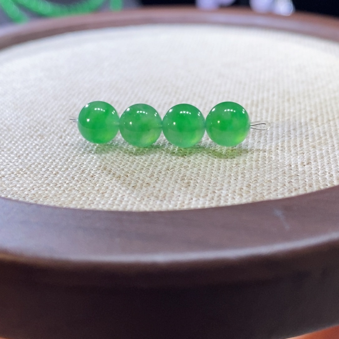 翡翠未镶嵌颈饰冰绿珠珠 多样性发其一