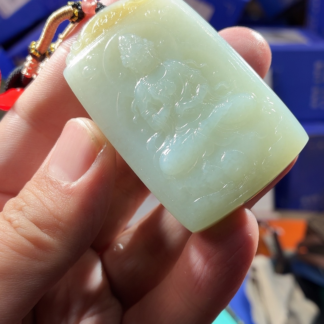 和田玉（糖玉）合金颈饰