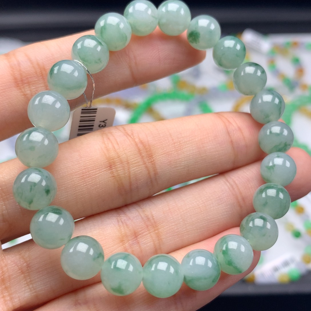 未镶嵌翡翠手链卡