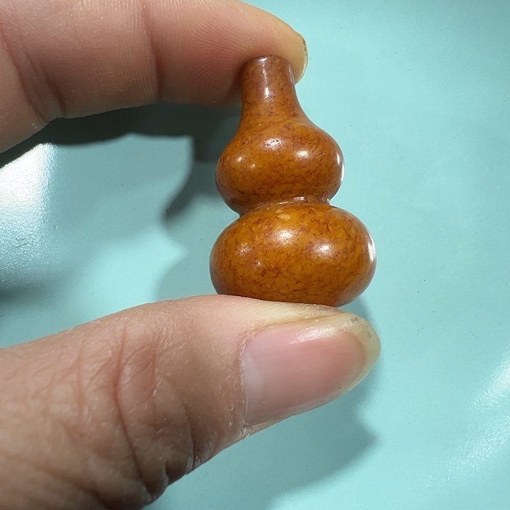 透闪石质玉未镶嵌挂件