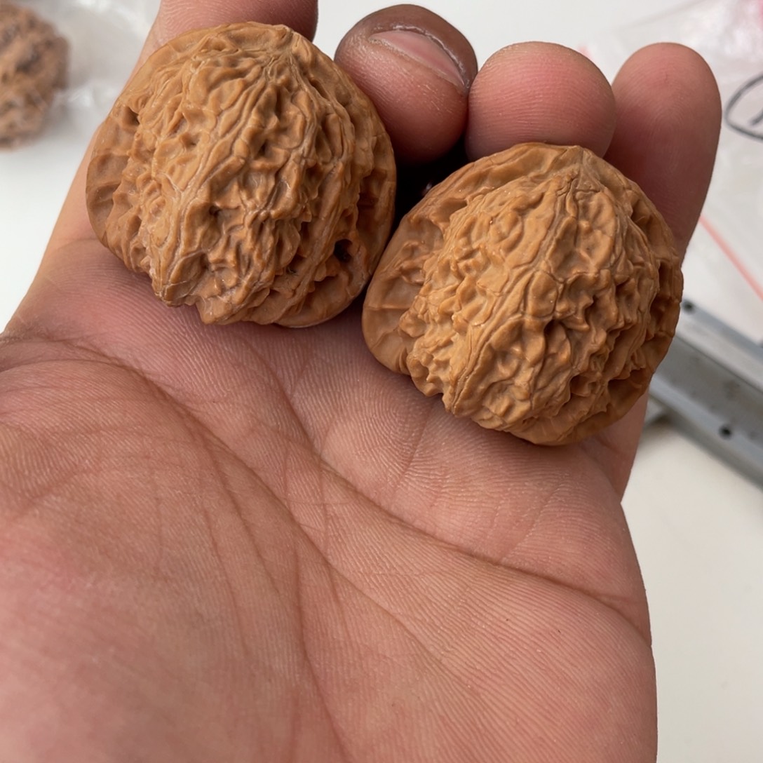 文玩核桃吊坠15白狮子38尺