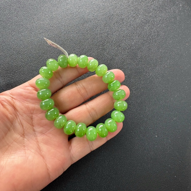 【苹果绿约8*11mm】俄老料碧玉乌兰海冰胶苹果绿算盘珠单圈手串