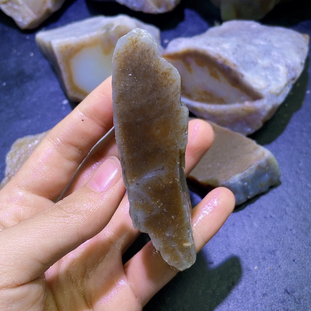 和田玉未镶嵌珠宝半成品