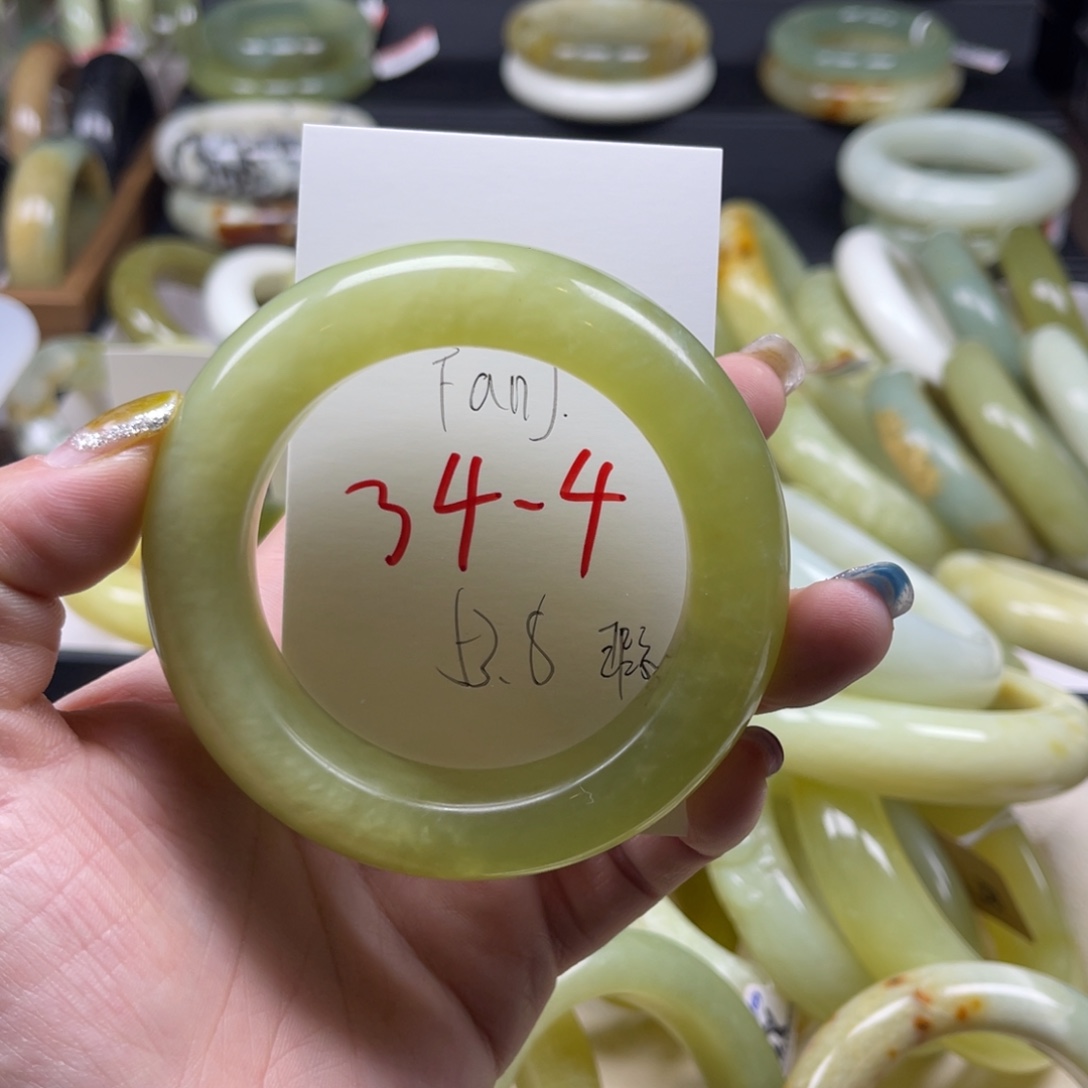 F***J蛇纹石玉未镶嵌手镯