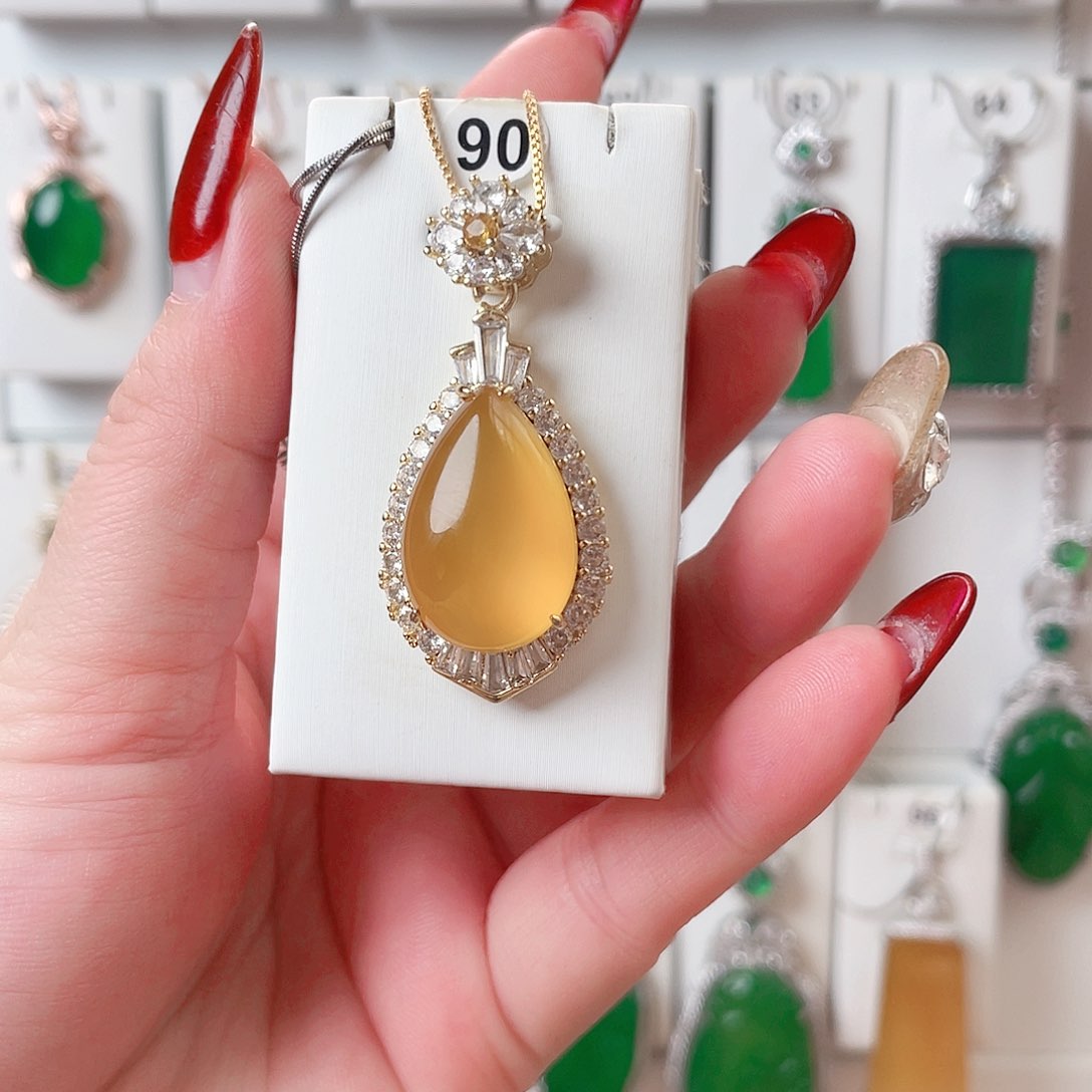 玛瑙/玉髓吊坠(赠链)未镶嵌