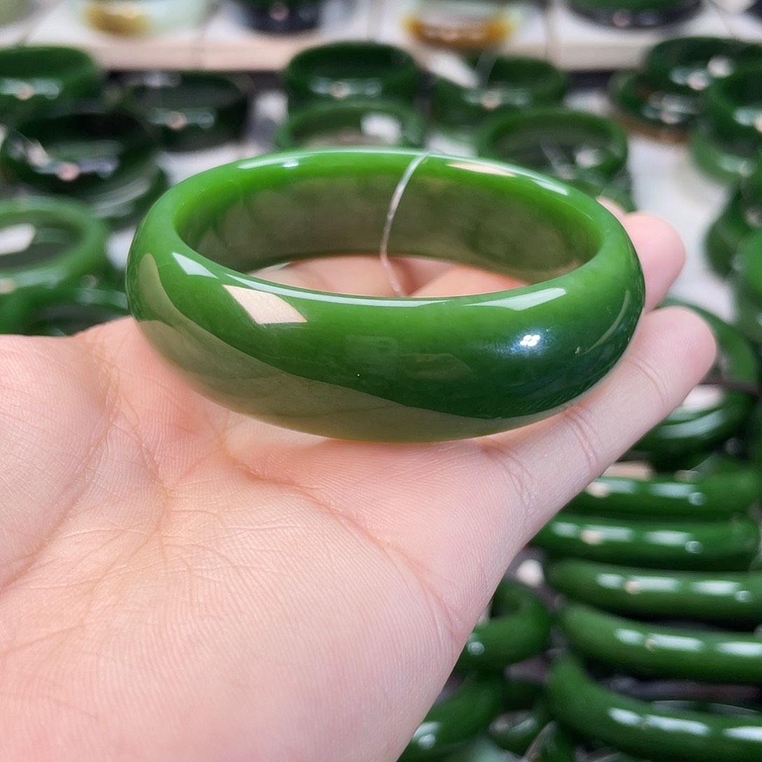 和田玉（碧玉）手镯未镶嵌