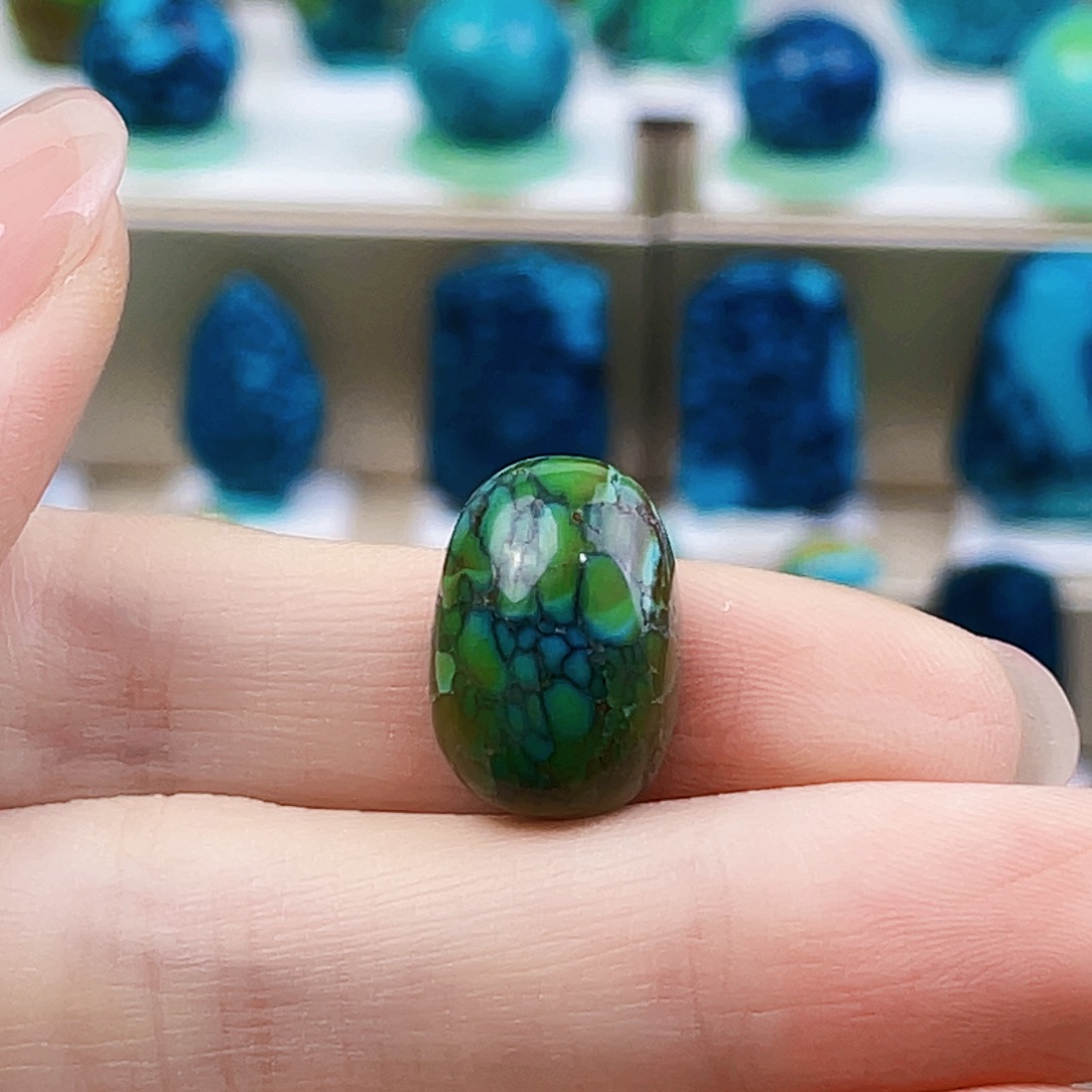 绿松石未镶嵌颈饰