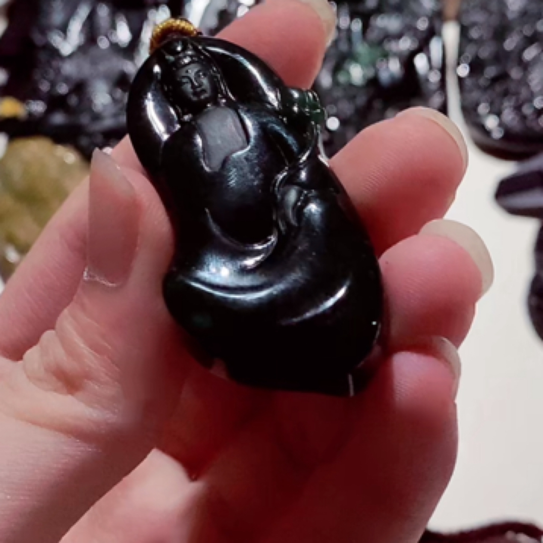 纯天然A货翡翠吊坠