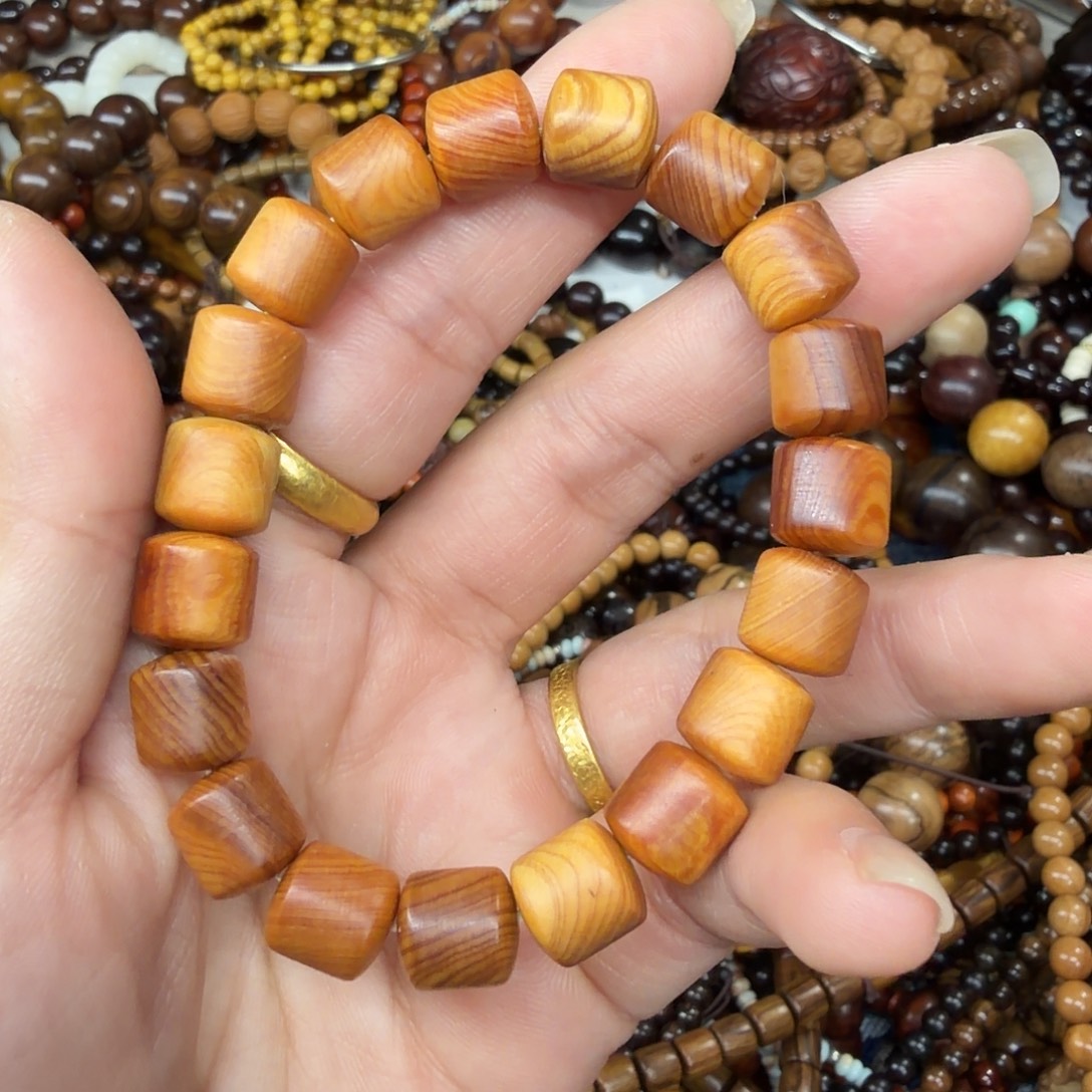 无事牌维腊木（绿檀）