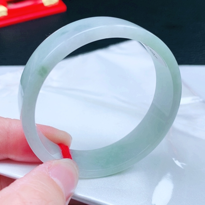 【闪购商品】翡翠手镯未镶嵌54圈